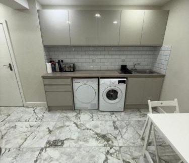 Ravensbury Apartment | Riverside