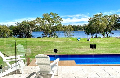 Fernbank Creek Apartment | Riverside Oasis