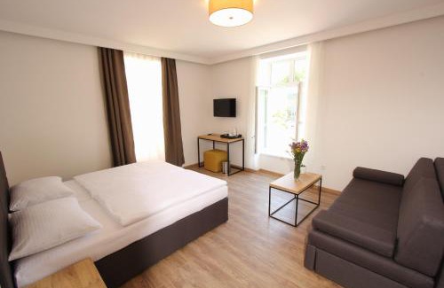 Old Town House | Riverside Residence