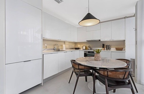 South Pointe House | Roami at 250 Collins | Rooftop Pool | Next to Beach