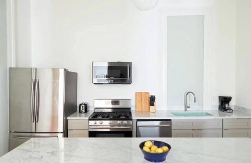 Faubourg Marigny Apartment | Roami at The Mandeville
