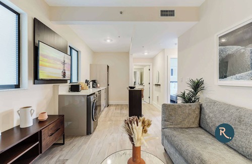 Midtown House | Roami at The Palace | 4 Bed Combo | 2 Units