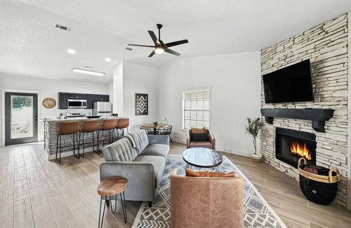 Graford House | Roasted Marshmallow Lake Escape