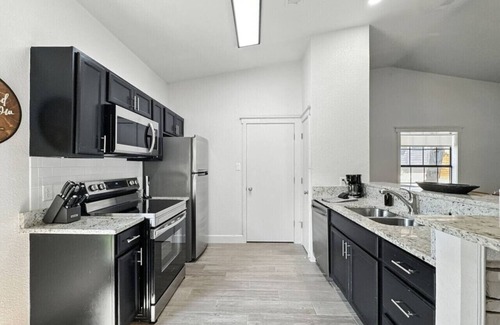 Graford House | Roasted Marshmallow Lake Escape