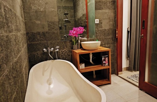 Kutuh Kaja House | Roberto Suites Ubud View by EPS