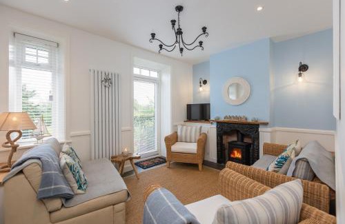 Robin Hood's Bay House | Robin Hood's Bay Coastguard's Cottage with a View