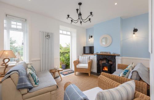 Robin Hood's Bay House | Robin Hood's Bay Coastguard's Cottage with a View