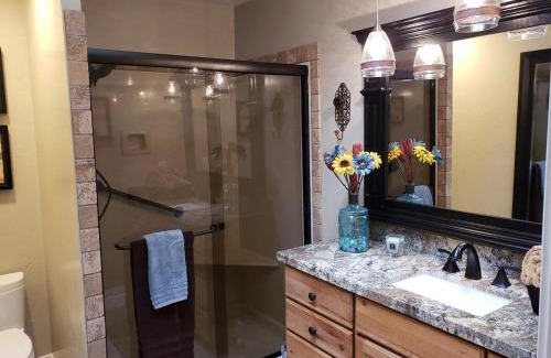 Oak Creek House | Robin's Red Rock Getaway Suite A