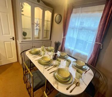 Hamworthy House | Robins Lodge by the sea