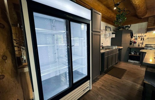 Rock Lake House | Rock Lake Earth Lodge - Lodge Only