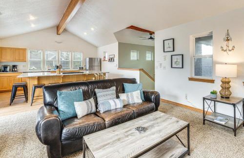 Rockaway Beach House | Rockaway Beach Home with Hot Tub 4 Blocks to Beach!