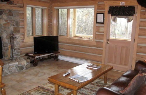 Darby Cabin | Rocky Mountains Getaway: Gorgeous Log Cabin in Darby, Montana