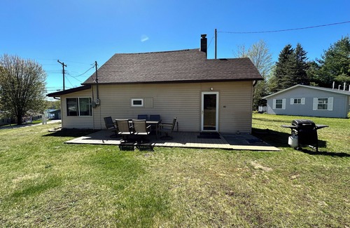 Hale Cottage | Rocky Racoon's Rustic Retreat at Sage Lake! Dock slip & tons of fun await!