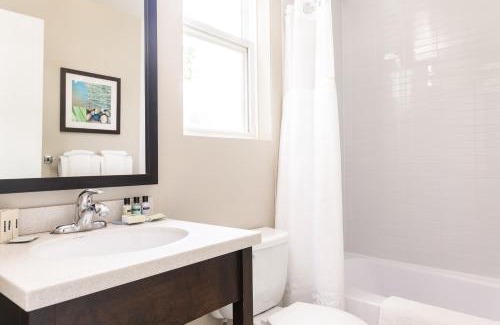 Charlottetown Hotel | Rodd Royalty