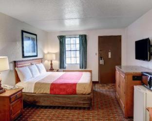 New Braunfels Hotel | Rodeway Inn New Braunfels - San Antonio Area