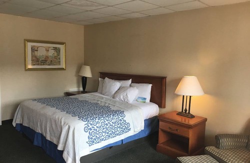 Silver Springs Hotel | Rodeway Inn