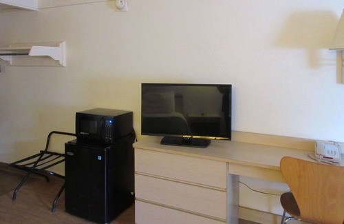 Washington Hotel | Rodeway Inn Washington PA