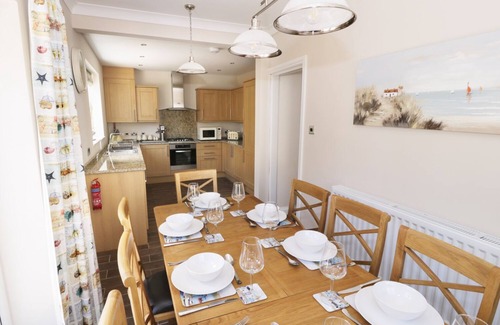 Rhos on Sea Cottage | Roma