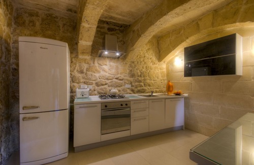 Zabbar House | Romantic, calming, dreamy character house in the centre of the village