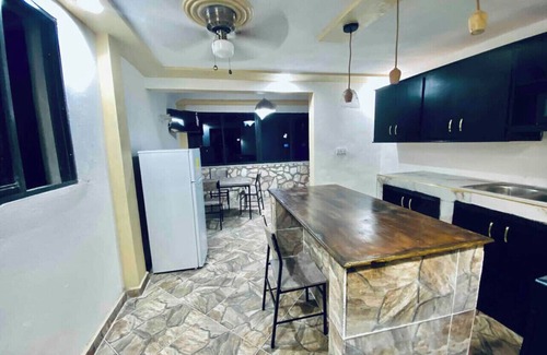 F.w.i Condo | Romantic Condo Vivymitchel Apart