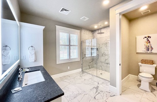 Reeders Ski Chalet | Romantic Couples Suite in the Poconos