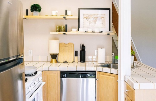 Los Gatos Cottage | Romantic Forest Hideaway Wine, Hike, Relax in Santa Cruz Mountains