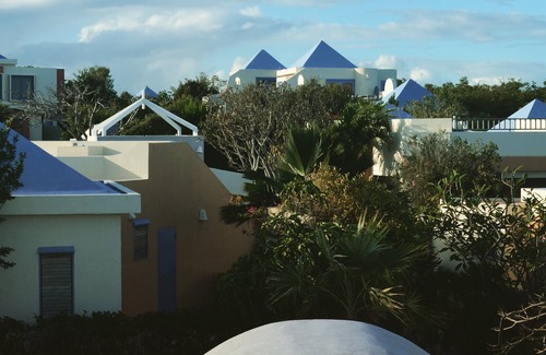 West End Village Villa | Romantic Gardenia Villa on West End Bay