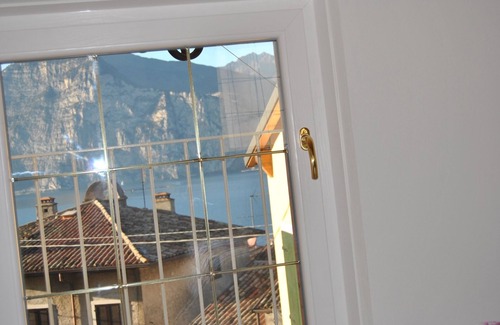 Cassone House | ROMANTIC IDIPENDENT HOUSEHOLD three minutes from the beach GARAGE satellite TV