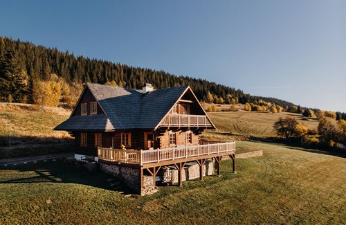 Male Borove Ski Chalet | Romantic mountain chalet