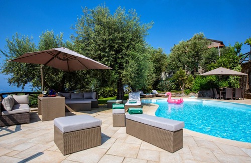 Sorrento Apartment | Romantic Rooftop Apartment with Pool&Terrace