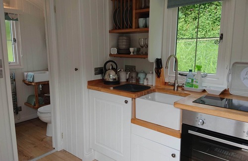 Brayford Cottage | Romantic Shepherds Hut for couples fully en-suite near Exmoor and the Coast