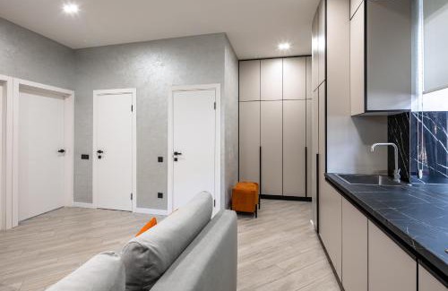 Prospekt Svobody Apartment | Romari Куліша 3