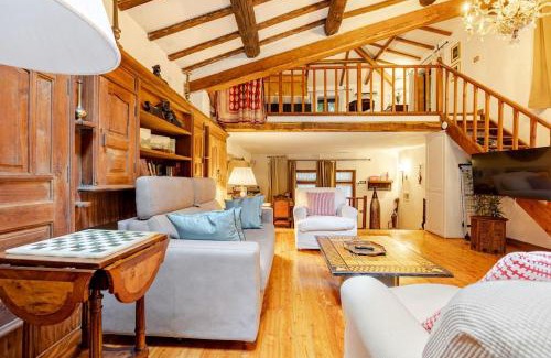 Trastevere Apartment | Rome's Hidden Gem