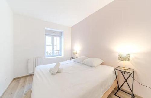 Saint Clair Apartment | Rooftop d'exception, vue Rhône, 6 personnes, Caluire