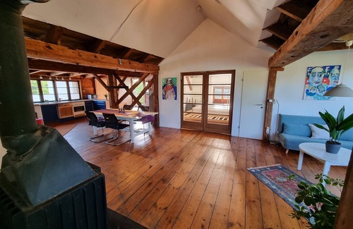 Schlangenluch Apartment | Rooftop loft by the lake, 3klm tesla