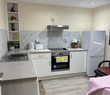 Weavers House | Room 3 - En-suite for 2 people