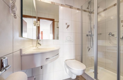 Rosenfeld House | Room 'Doppelzimmer 26' with Wi-Fi