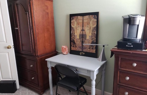 Charleston House | Room for rent