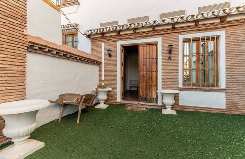 Guaro Apartment | Room 'Habitación 2' with Shared Terrace, Wi-Fi and Air Conditioning