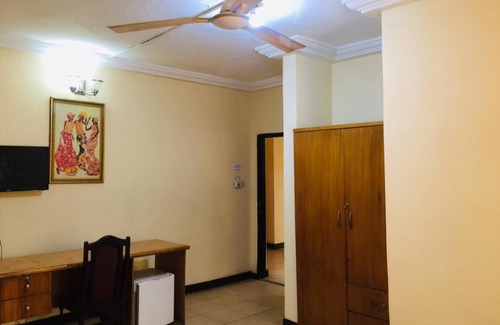 Accra House | Room in B&B - Double Room With Balcony