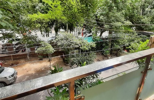 New Delhi House | Room in Guest Room - Posh Foreigners Place,couples Allowed Lajpat Nagar
