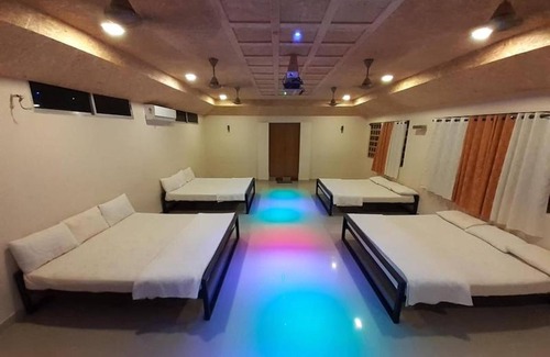 Anaimalai Hotel | Room in Lodge - Royal Cottage, Anaimalai Room 3