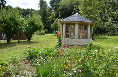 Pleudihen-sur-Rance House | Room in longère, Bath room, Breakfast