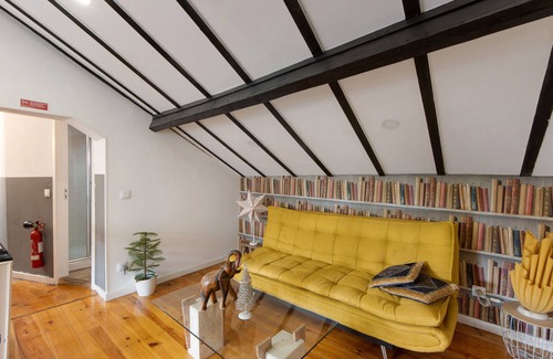 Campanha Apartment | Room 'K' with Shared Garden and Wi-Fi