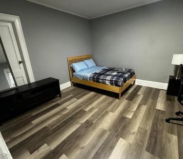 Asylum Hill House | Room Near Downtown Hartford