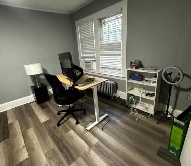 Asylum Hill House | Room Near Downtown Hartford