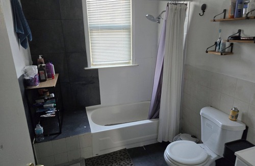 Greenville Bed & Breakfast | Room near Manhattan