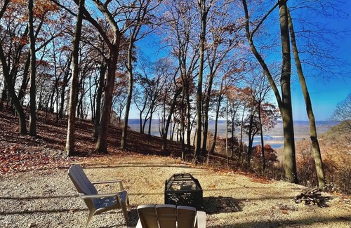 De Soto House | Room on the Ridge/HOT TUB/Sleeps 2