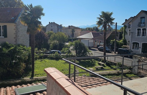 Salies-du-Salat Apartment | Room 'Room 7' with Shared Terrace, Wi-Fi, and Air Conditioning