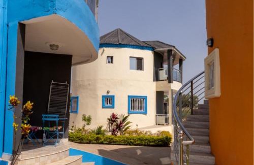 Bakau Apartment | Room - Sleeps 3 - Balcony - Pool - Parking